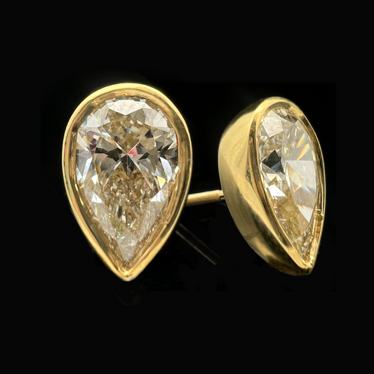 Pear Cut Diamond Earrings